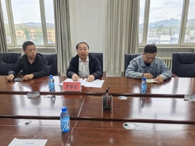 县政协到必斯营子镇开展“书香政协，宁心悦读”读书活动